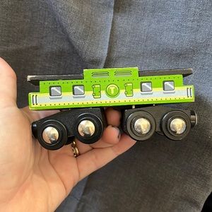 Circo Green Wooden Train car